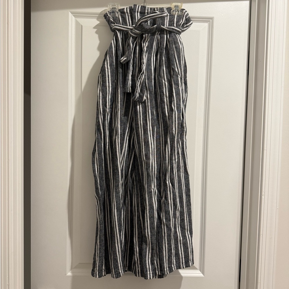 Who What Wear Black & White Striped Paperbag Pants